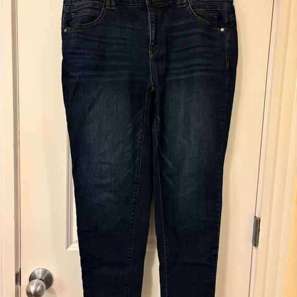 Democracy Dark Skinny Jeans – Size 16W - Picture 3 of 6